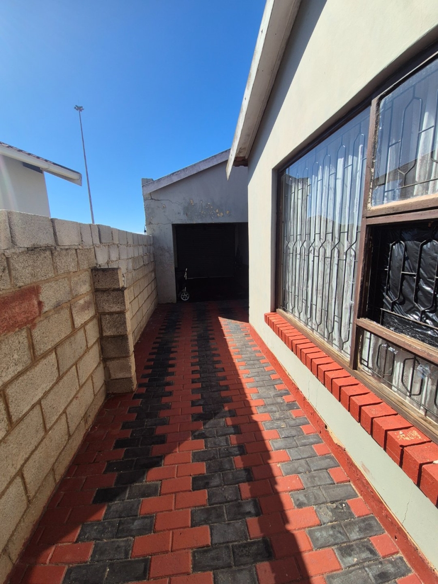 5 Bedroom Property for Sale in Motherwell Nu 5 Eastern Cape